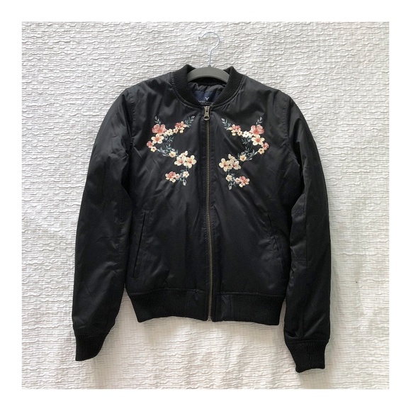American Eagle Outfitters Jackets & Blazers - American Eagle Black Floral Bomber Jacket